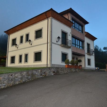 Hotel Reina Adosinda Pravia Bagian luar foto
