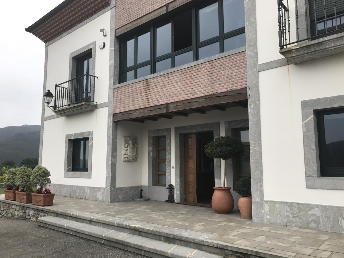 Hotel Reina Adosinda Pravia Bagian luar foto