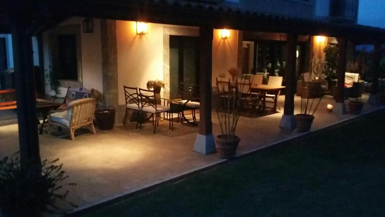Hotel Reina Adosinda Pravia Bagian luar foto