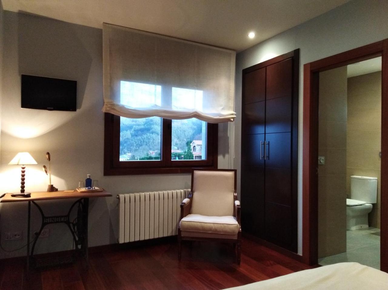Hotel Reina Adosinda Pravia Bagian luar foto