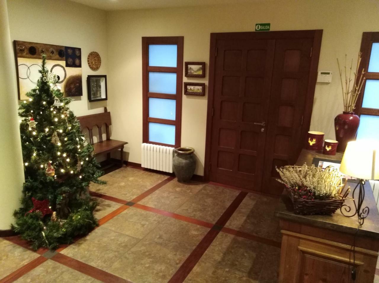 Hotel Reina Adosinda Pravia Bagian luar foto