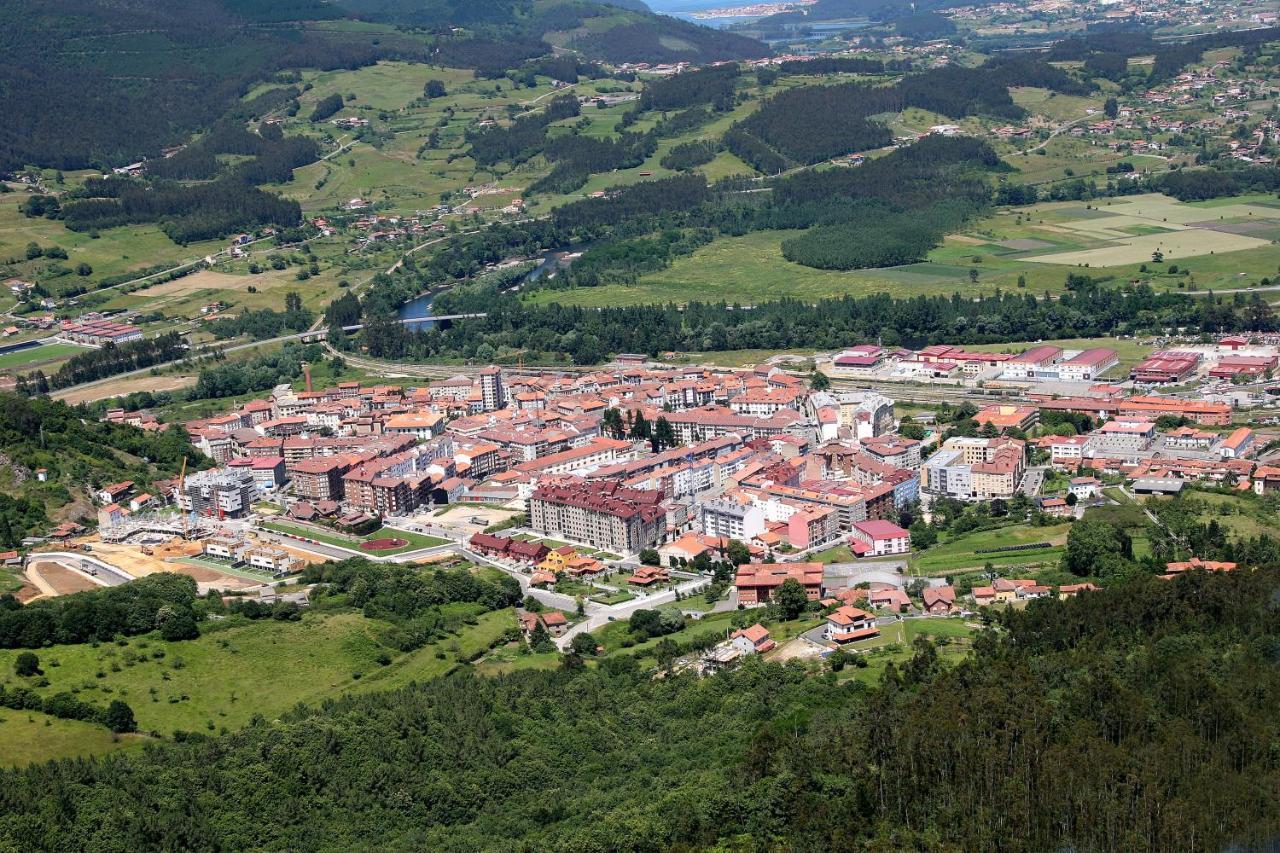 Hotel Reina Adosinda Pravia Bagian luar foto